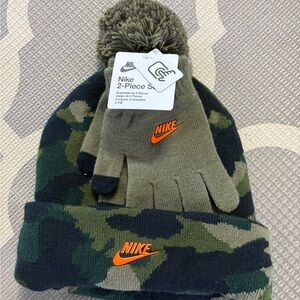 Nike Green Camo Gloves with Orange Logo